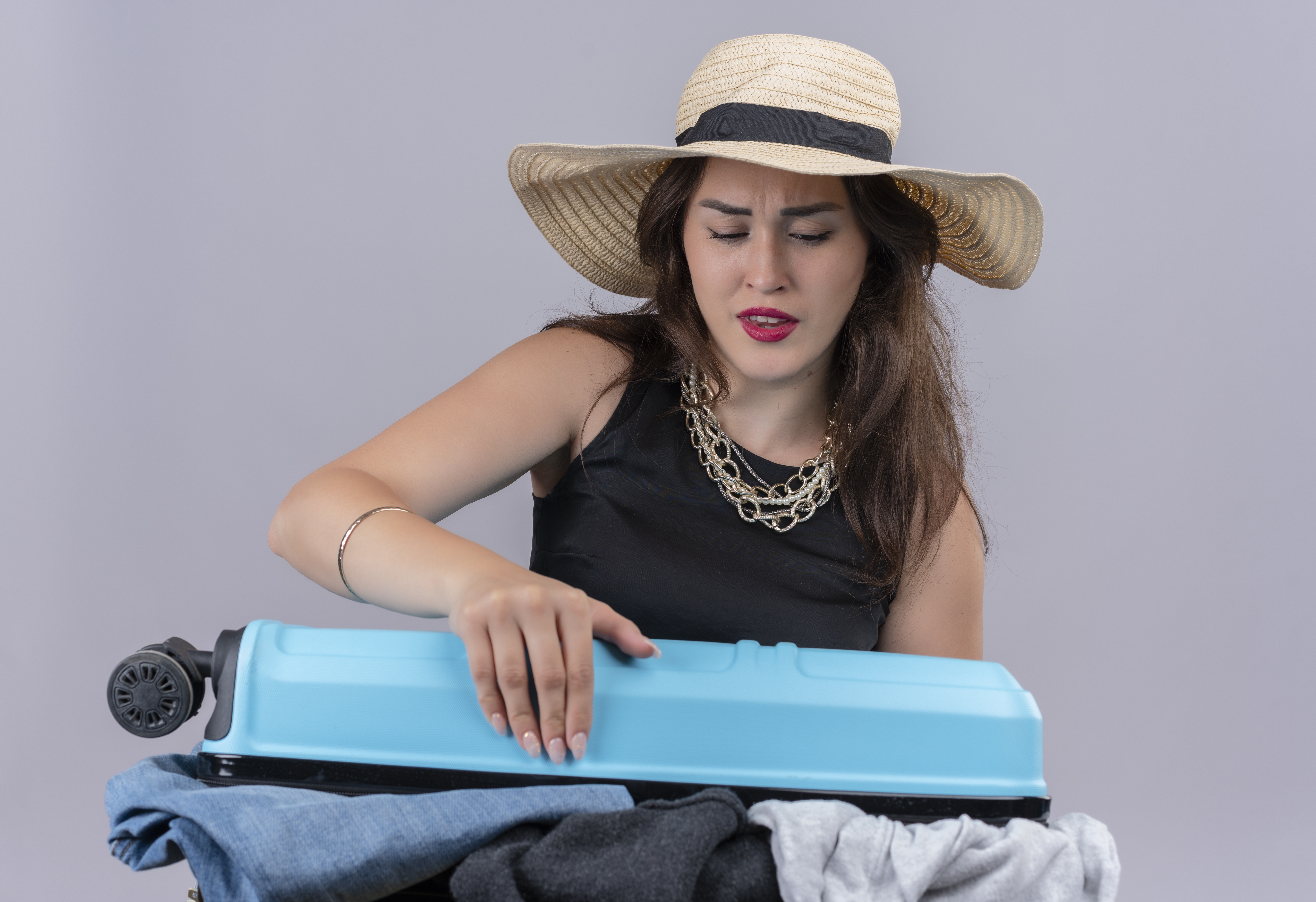 source - freepik (wrinkle resistant travel outfits)